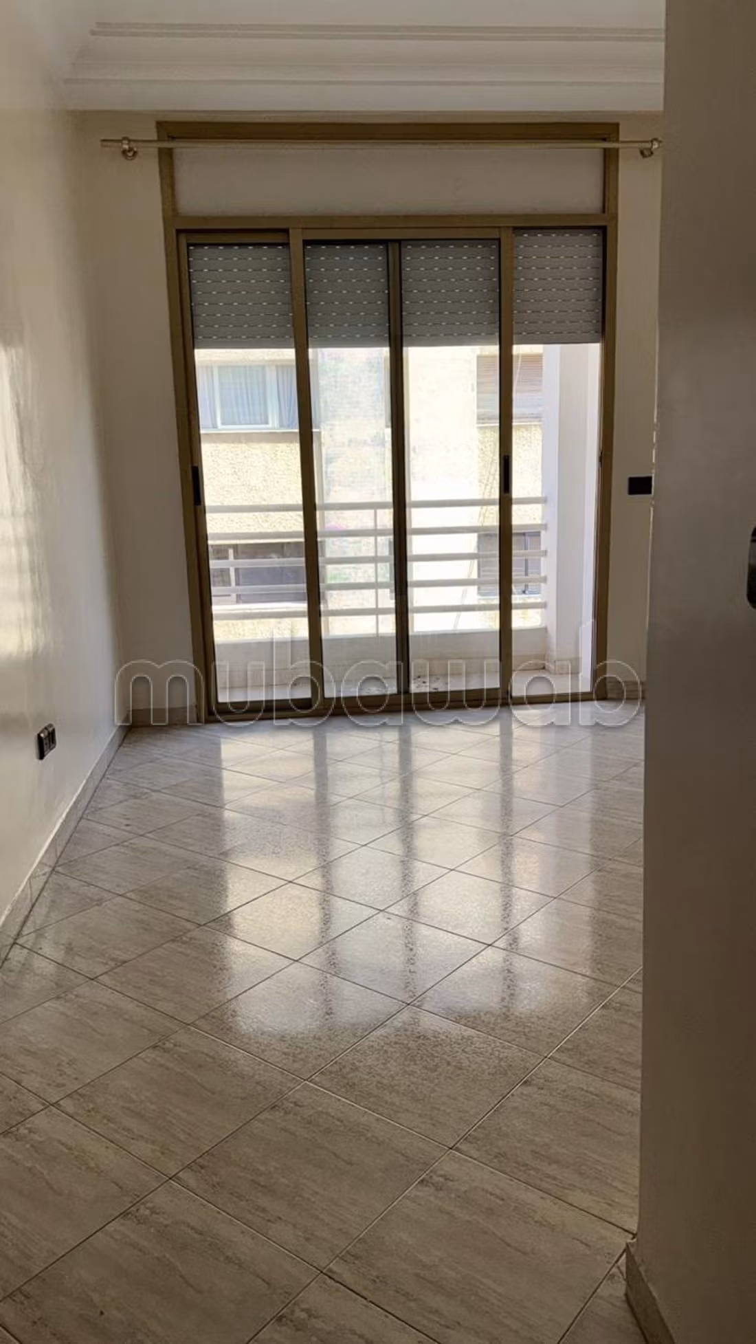 Appartement lumineux 3 chambres a 2 mars — 2