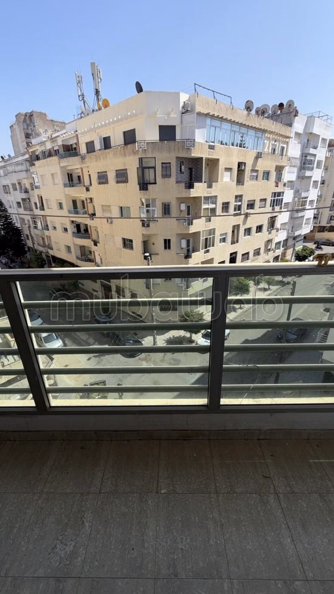 Appartement lumineux 3 chambres a 2 mars — 5
