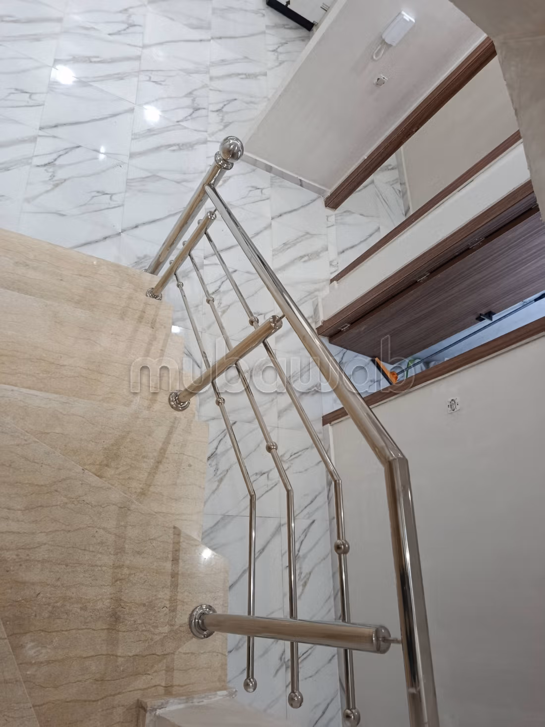 Appartement à l'achat à Mhamid. 
6 pièces. Porte blindée, sécurité — 4