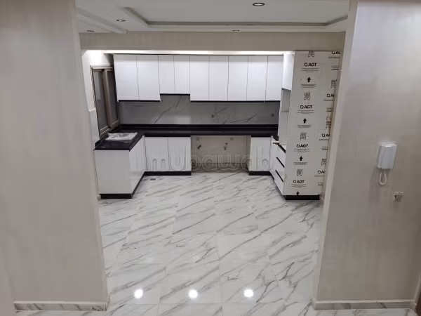 Appartement te koop in Mhamid. 6 kamers. Inbraakveilig, beveiliging