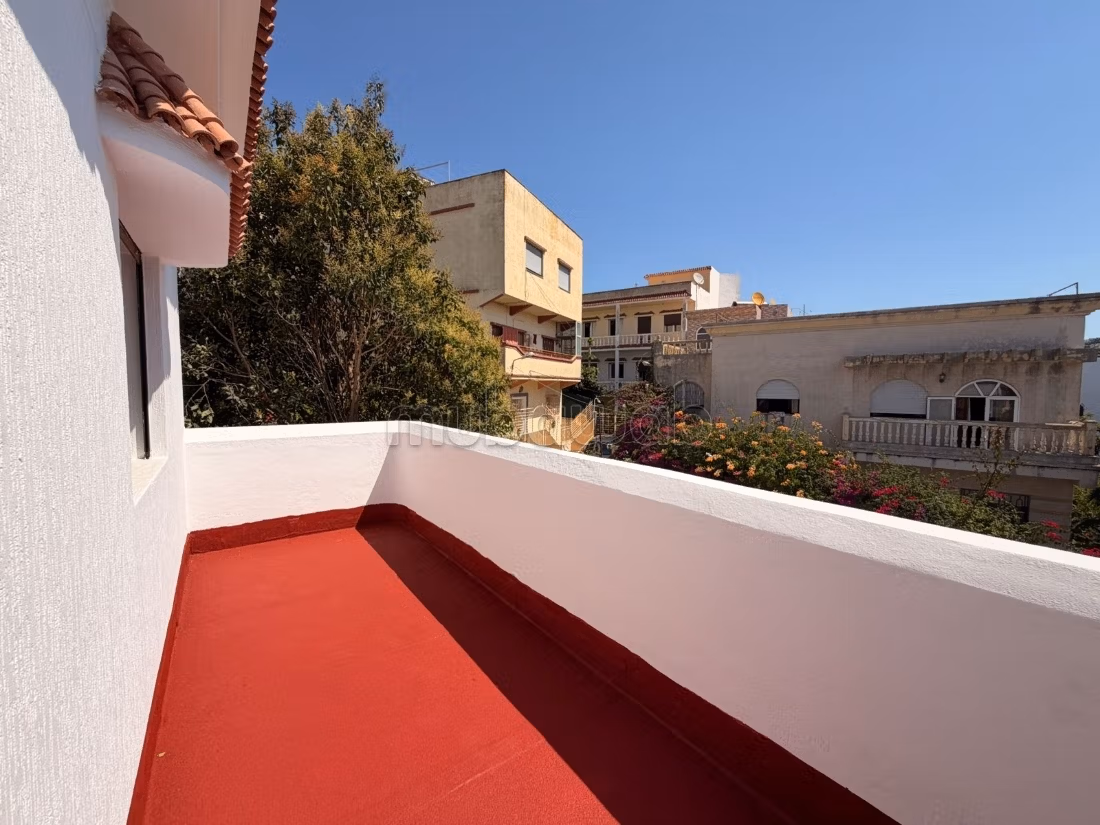 Belle villa à louer MEUBLÉE à JBEL KBIR TANGER