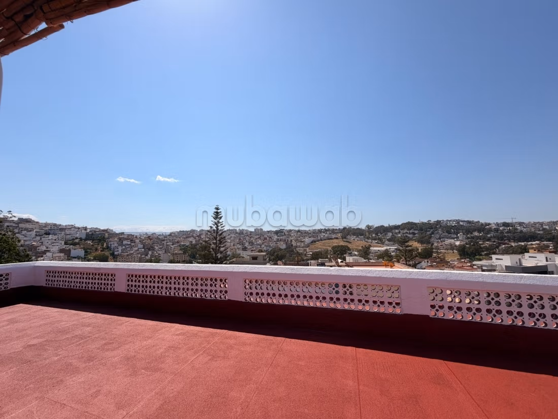 Belle villa à louer MEUBLÉE à JBEL KBIR TANGER