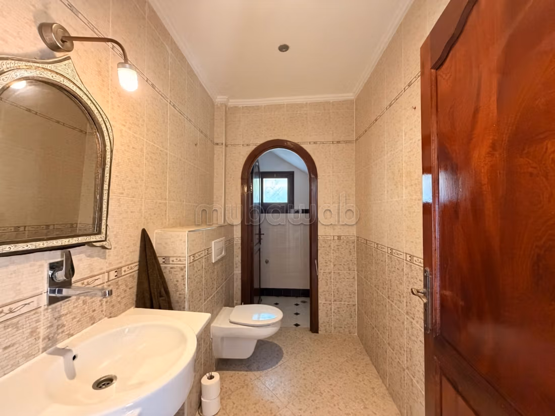 Belle villa à louer MEUBLÉE à JBEL KBIR TANGER
