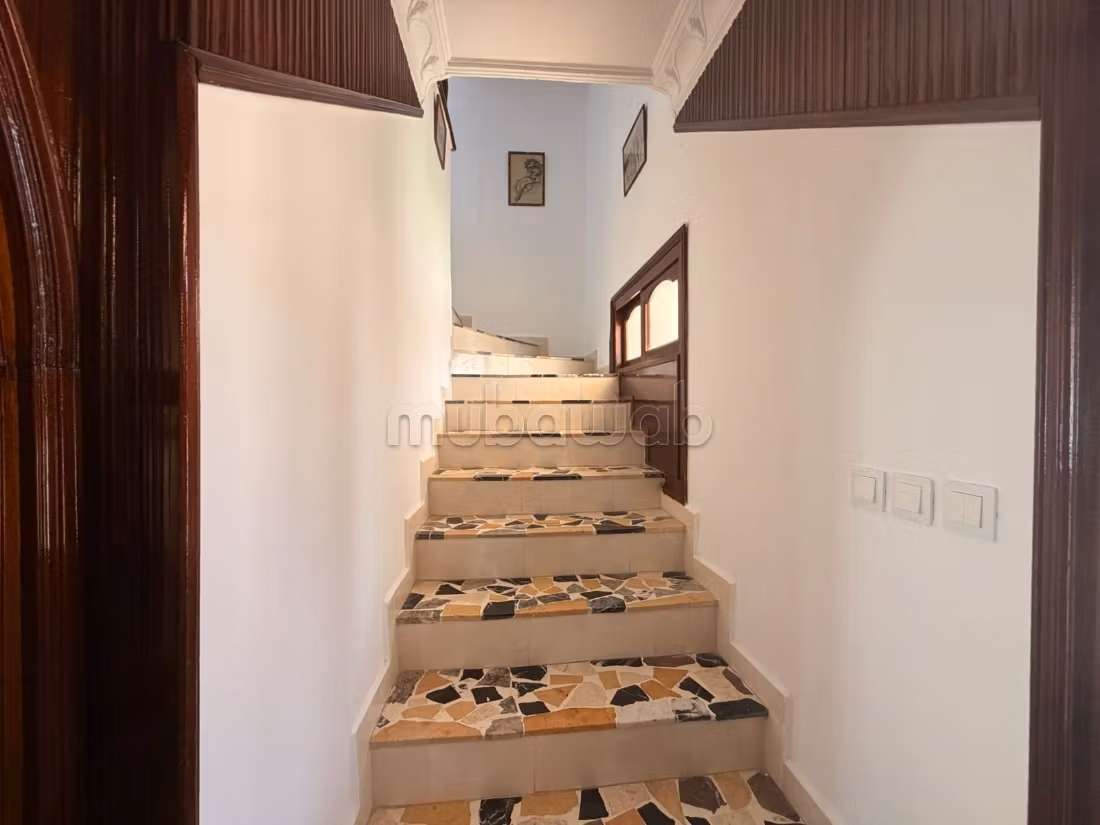 Belle villa à louer MEUBLÉE à JBEL KBIR TANGER