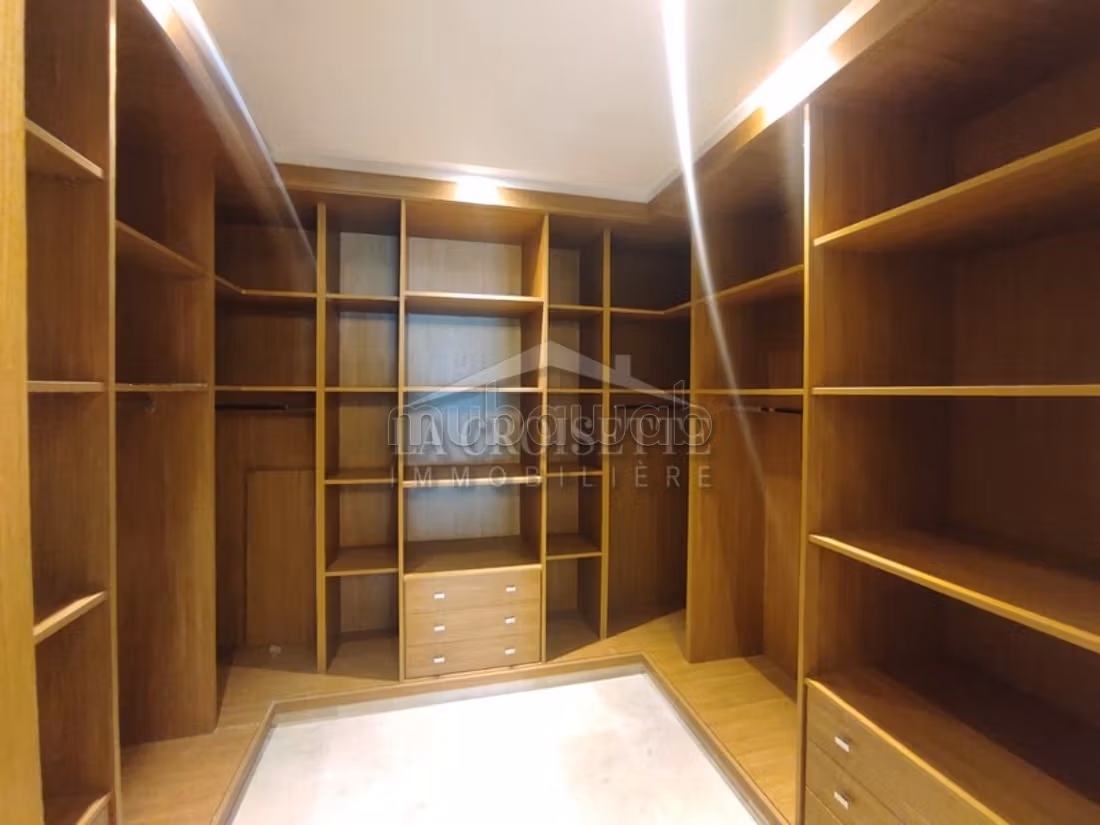 Furnished S3 apartment with garden in Lac2