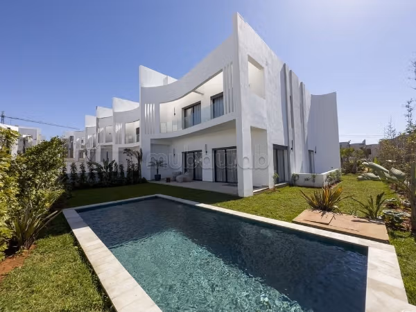 Superba Villa R1 con Piscina Privata