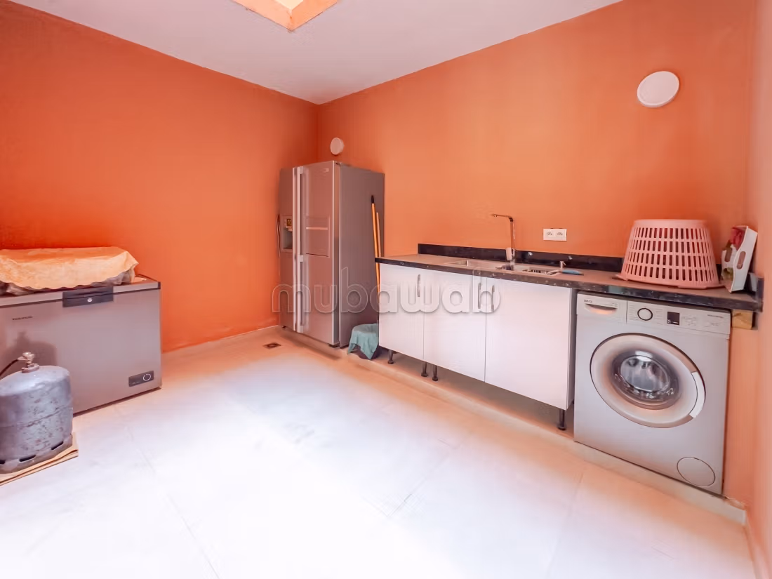 Location d'un appartement à Route de l'Ourika. 1 Pièce. Porte blindée, sécurité