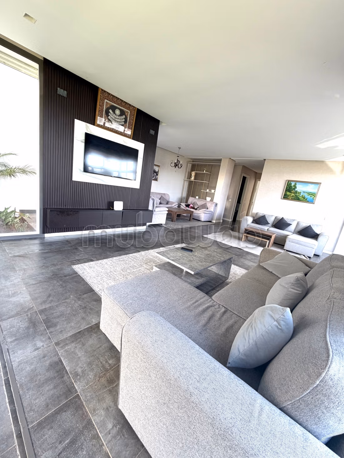Très joli appartement rez ce jardin.
Meublé