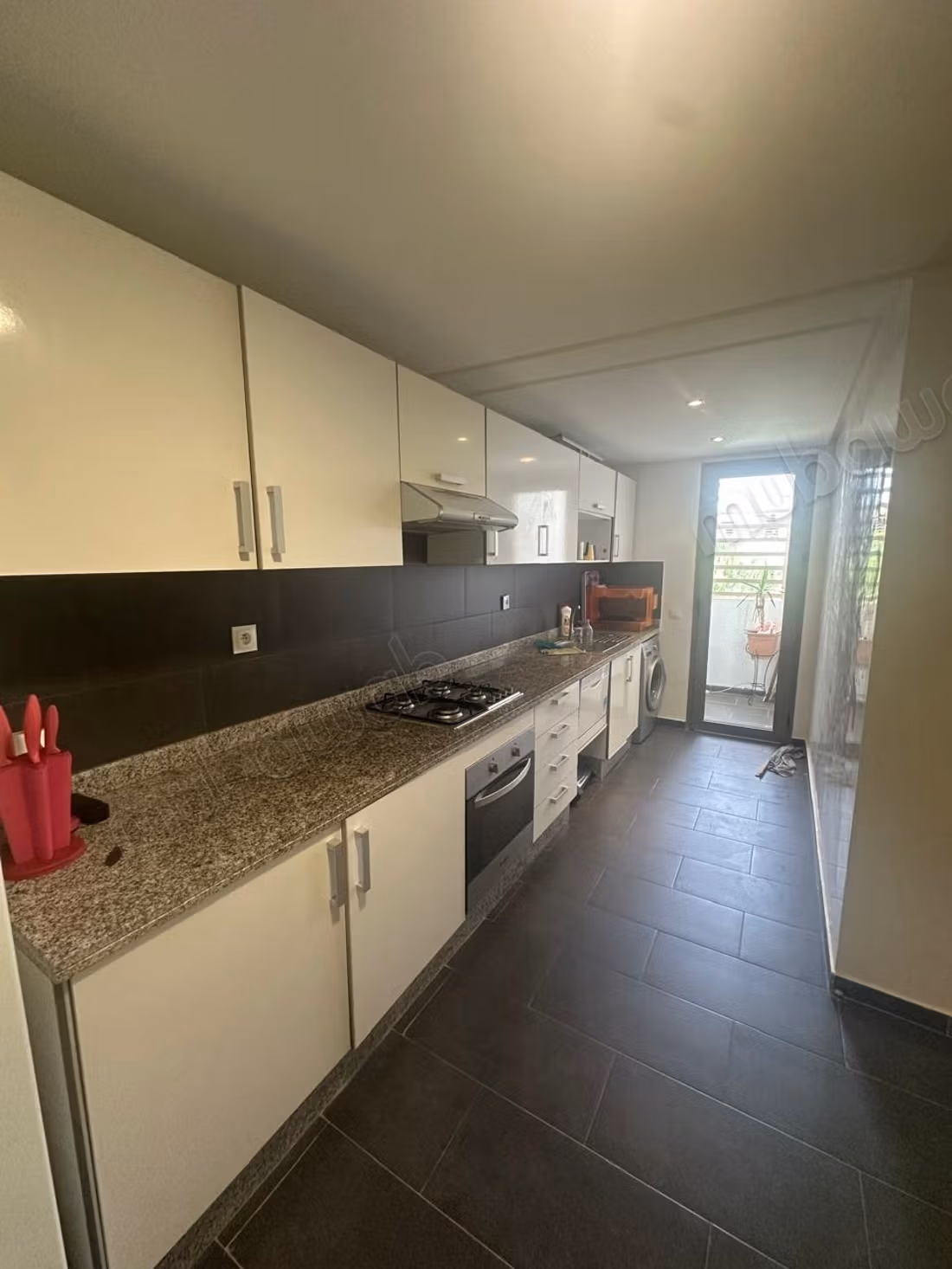 Coquet appartement vue piscine