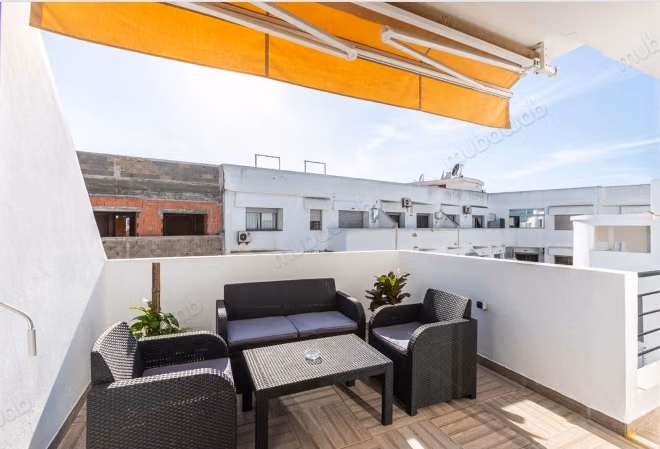 Appartement meublé avec terrasse au dernier étage