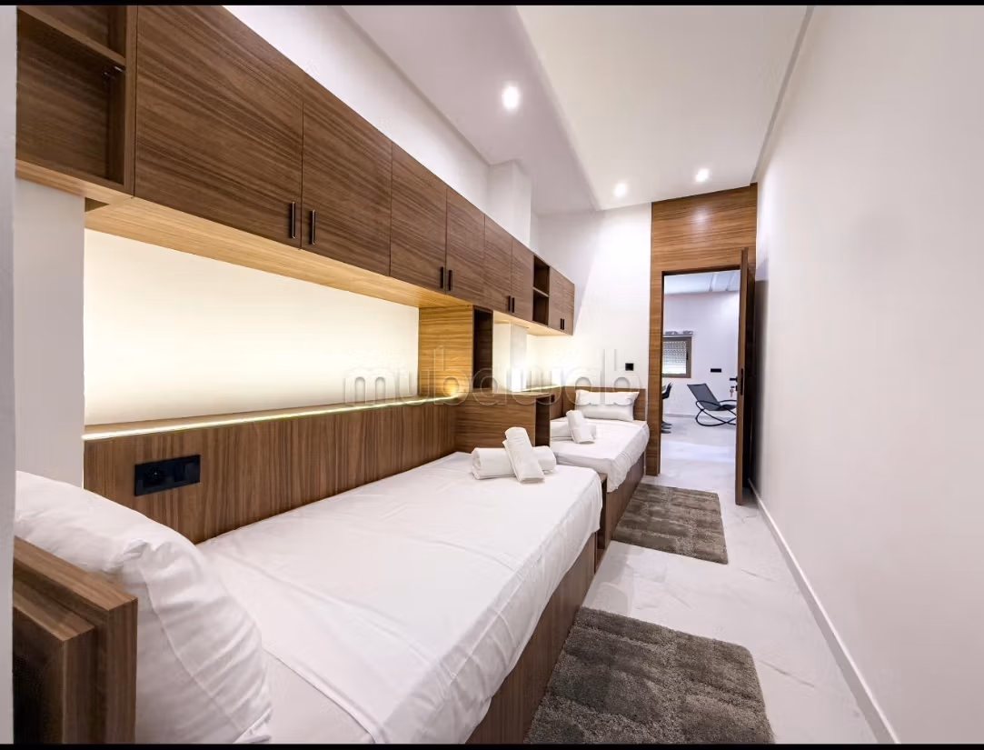 Location jolie appartement meublé à Rez de chaussée à Guéliz. 80 mètre — 5