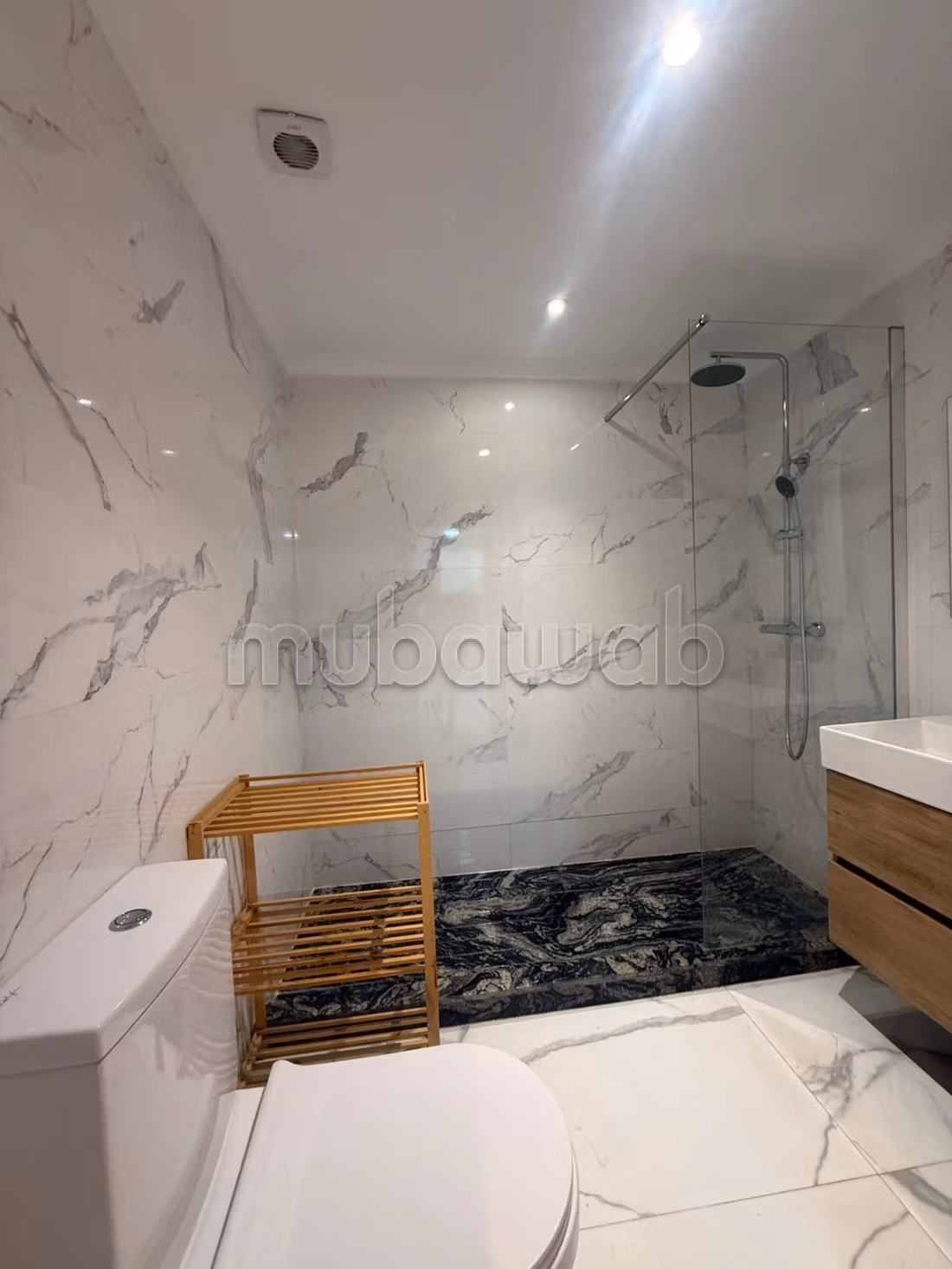 Studio avec piscine en location