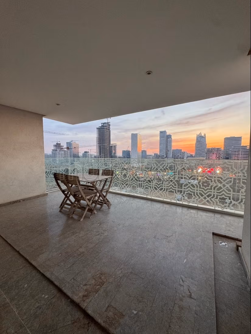 À Vendre – Appartement d’Exception en Résidence Fermée et Sécurisée au CFC — 3