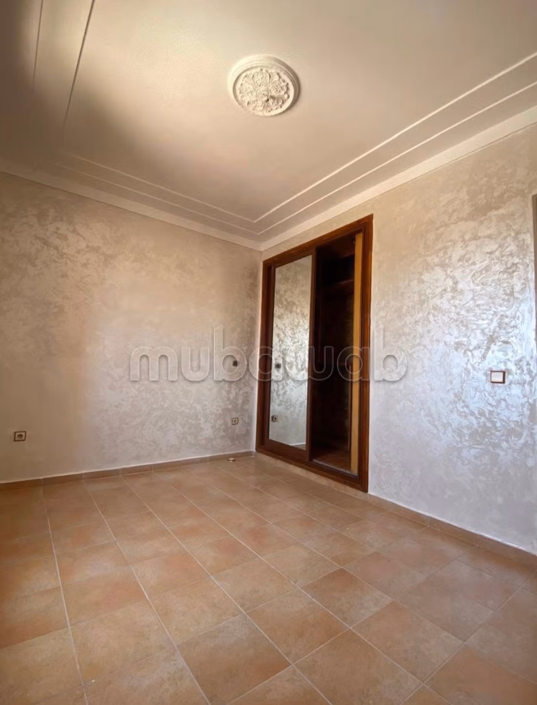 Superbe appartement à vendre à Hay Mabrouka. 3 belles chambres. Porte blindée, sécurité — 4