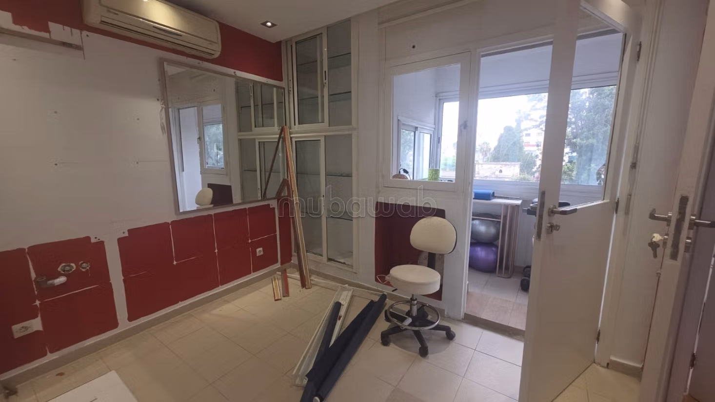 Apartment for rent for office use