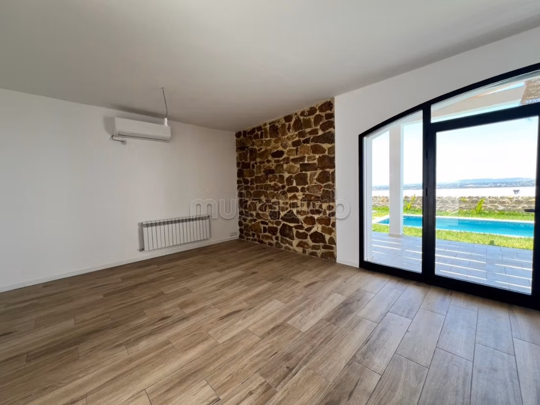 A vendre: Villa d'une superficie terrain de 671m²