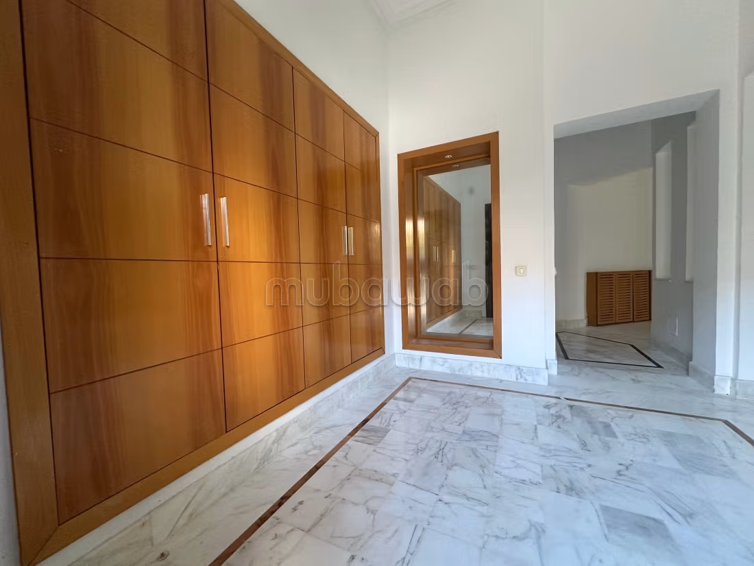 A vendre villa S8 à la marsa
