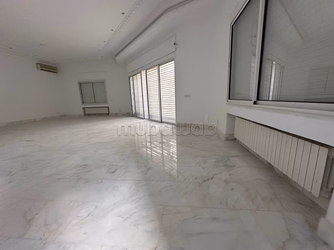 A vendre villa S8 à la marsa