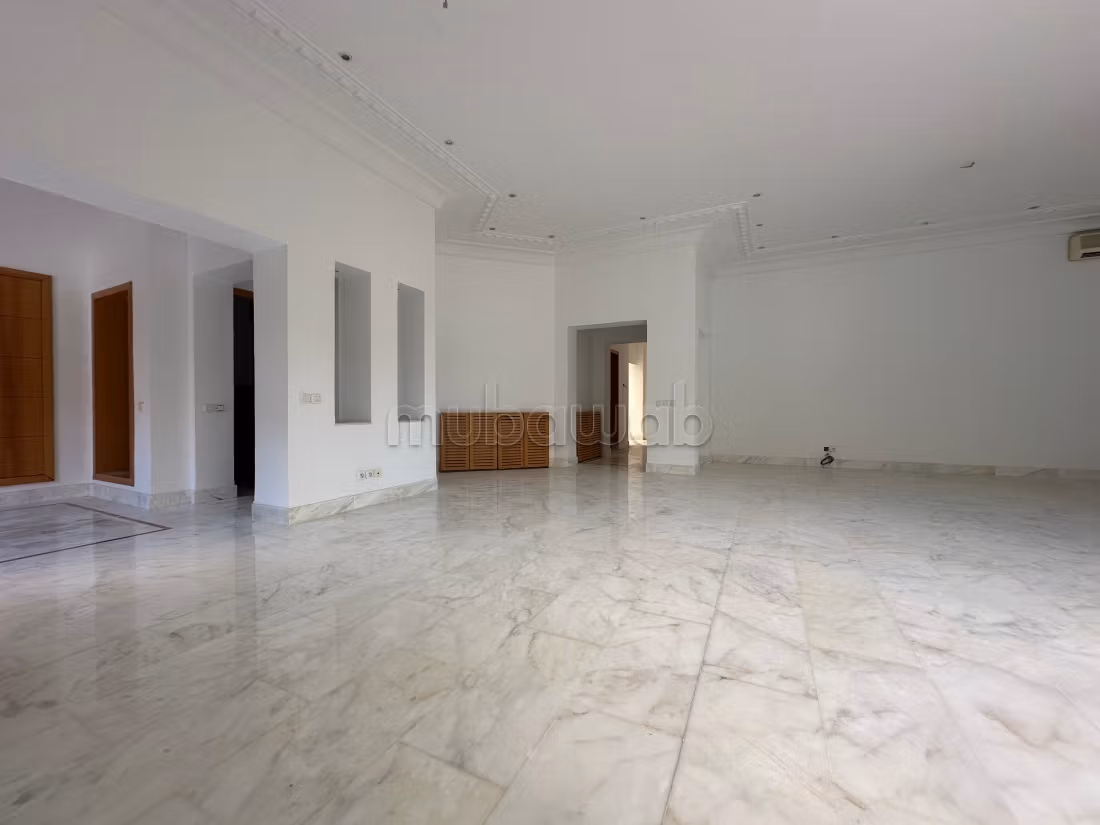 A vendre villa S8 à la marsa