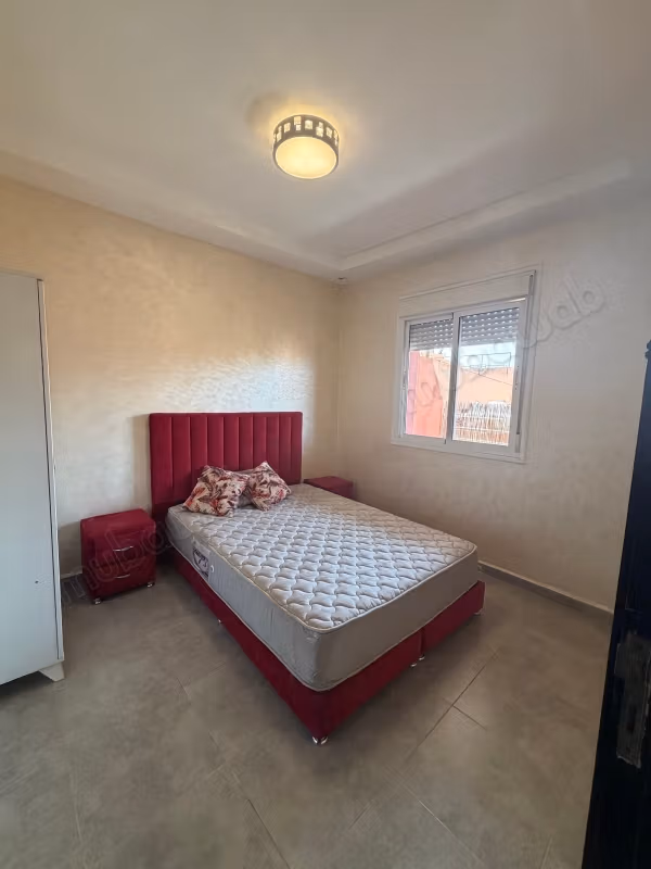 Mooi gemeubileerd 2-slaapkamer appartement met zwembad