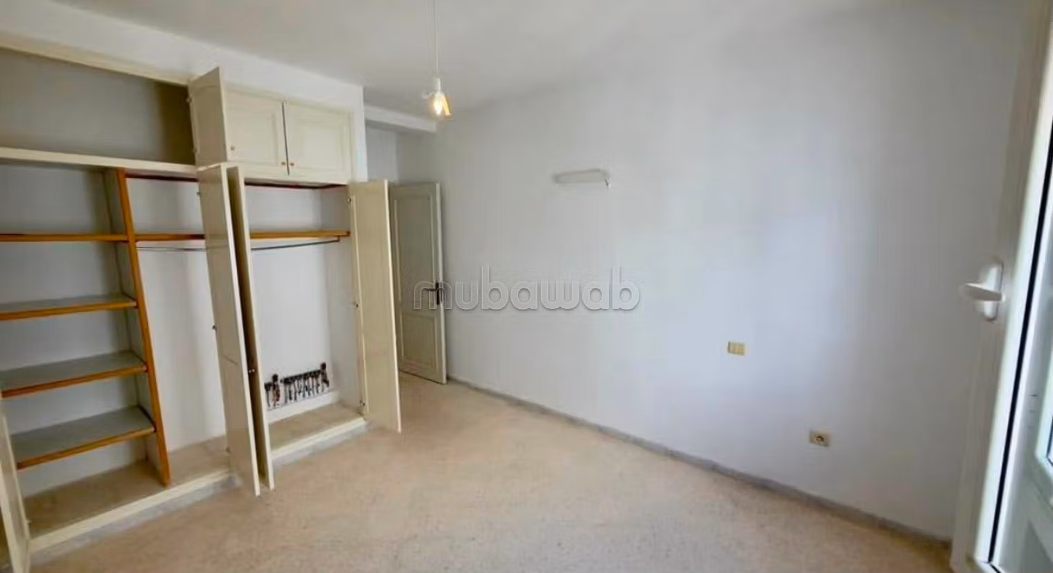 In Vendita - Ampio Appartamento S3 ad Ain Zaghouan