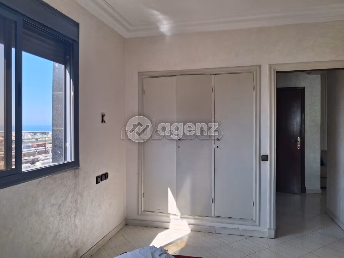 Appartement à vendre 75 m², 2 chambres Roches Noires Casablanca