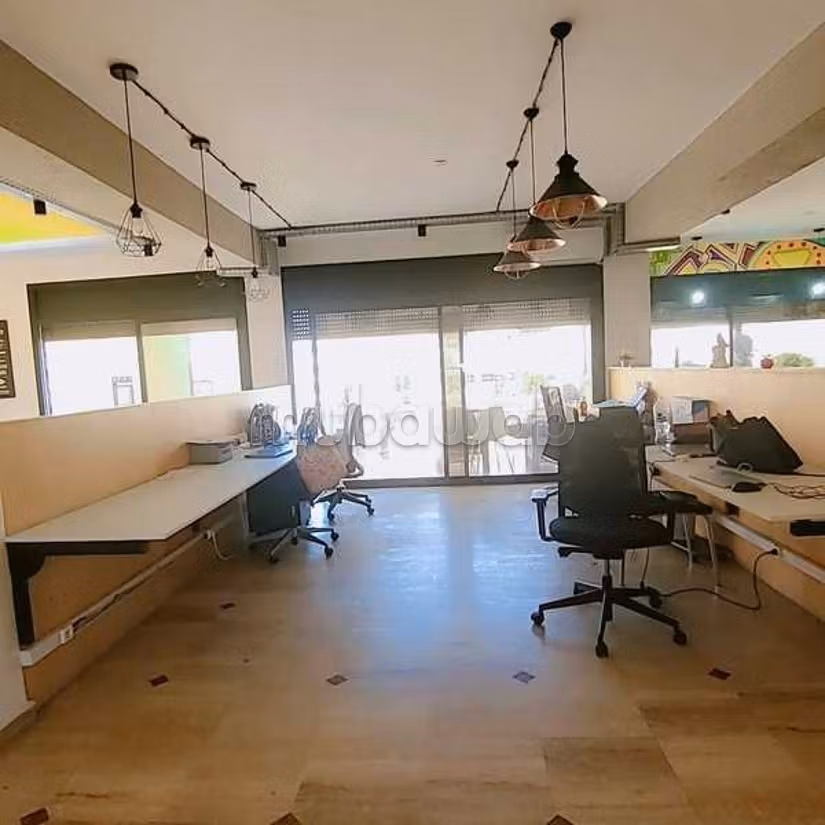 Ufficio in Affitto di 337.0 m² a Casablanca, Moulay Youssef