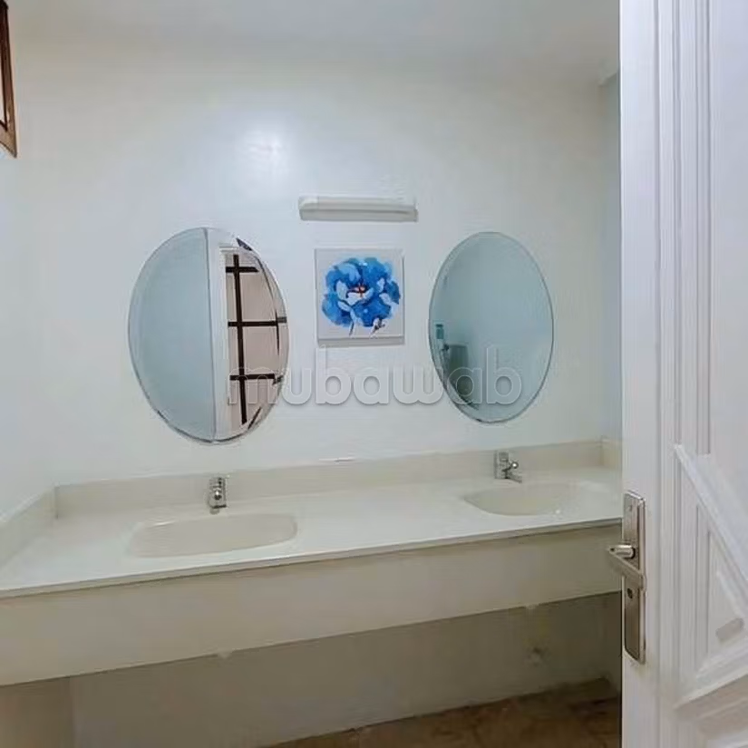 Ufficio in Affitto di 337.0 m² a Casablanca, Moulay Youssef