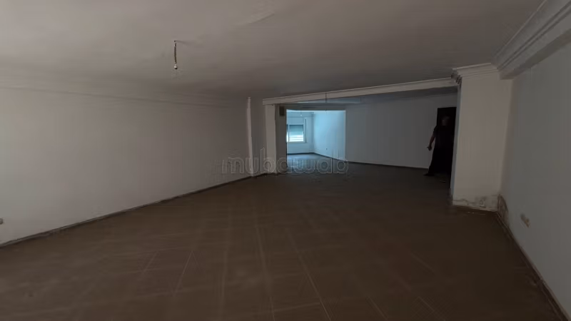 Vendi uffici in centro. Superficie totale 74 m²