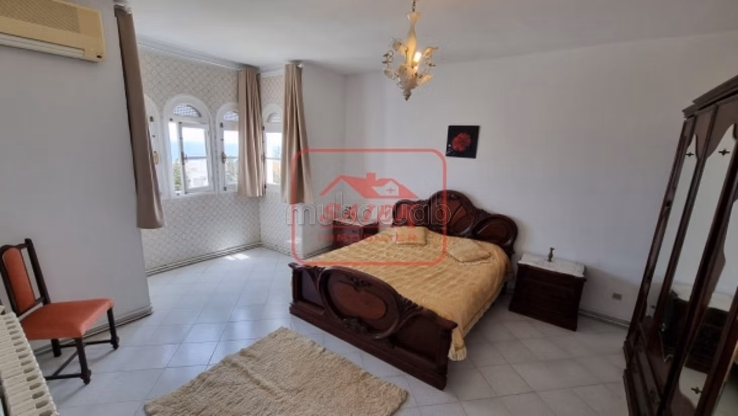 In Vendita Villa con Vista Completa sul Mare alla Corniche Biz