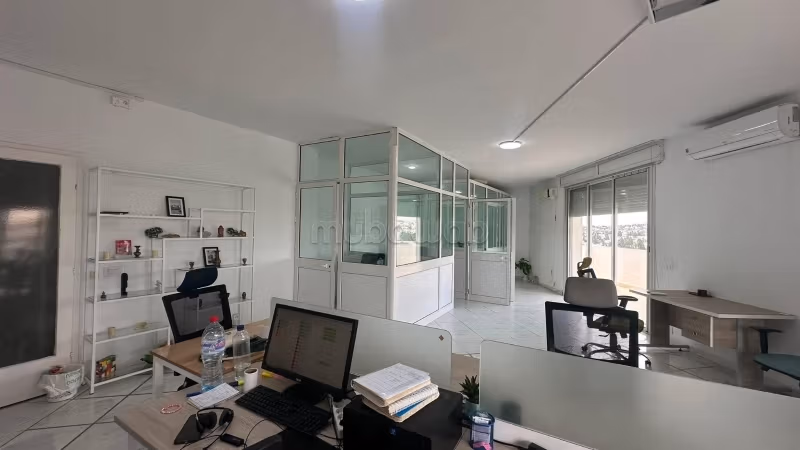 For rent a large office in S3 Menzah1