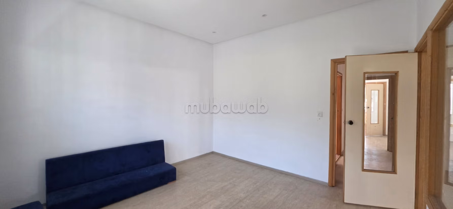 Usage spacious single-storey villa office