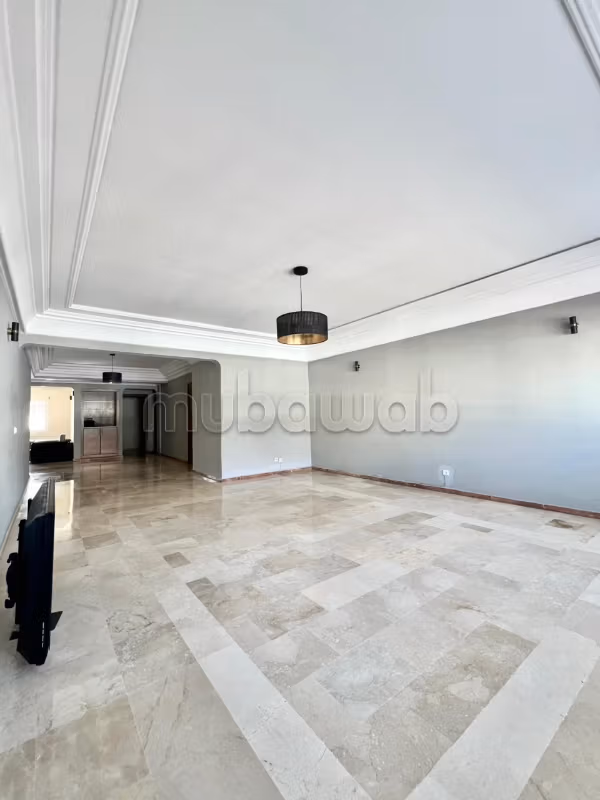À Louer – Appartement 210 m² – Quartier Racine