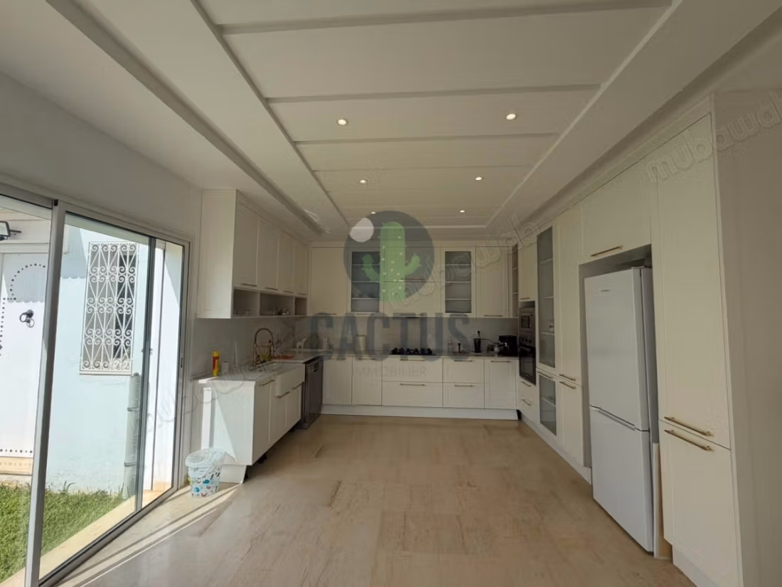 À Vendre Villa S4 avec piscine à Hammamet Ribat