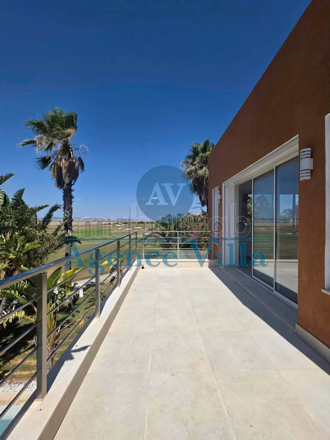 For rent - Renovated S2 apartment with unobstructed view
