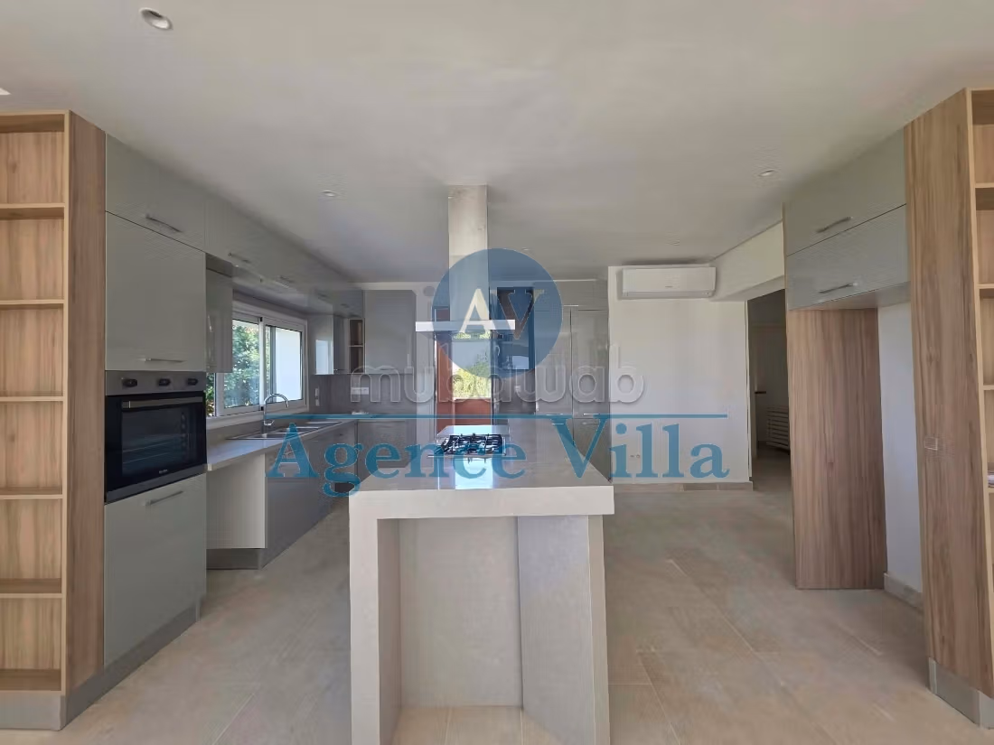 For rent - Renovated S2 apartment with unobstructed view