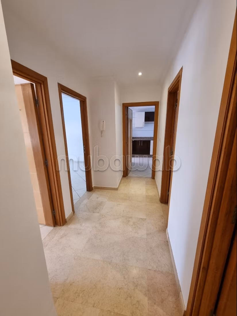 Appartement à vendre à Hay Mohammadi.
Surface de 88 m².
Avec ascenseur et terrasse