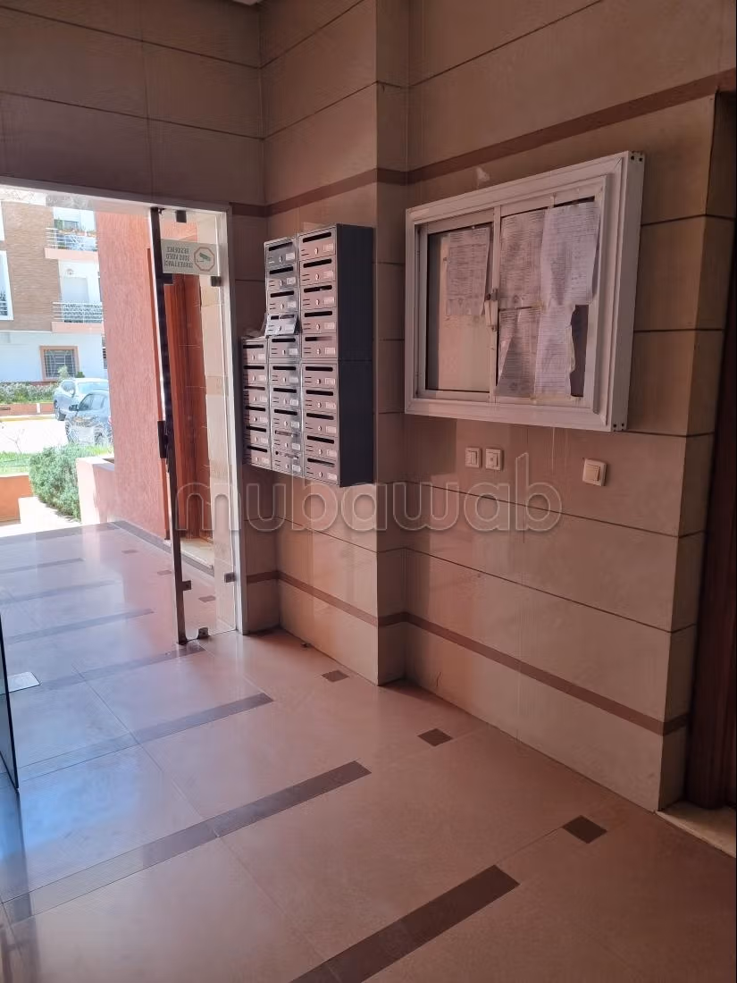 Appartement à vendre à Hay Mohammadi.
Surface de 88 m².
Avec ascenseur et terrasse — 4