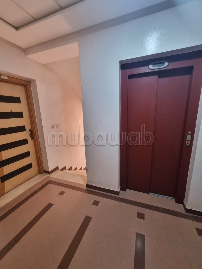 Appartement à vendre à Hay Mohammadi.
Surface de 88 m².
Avec ascenseur et terrasse — 5