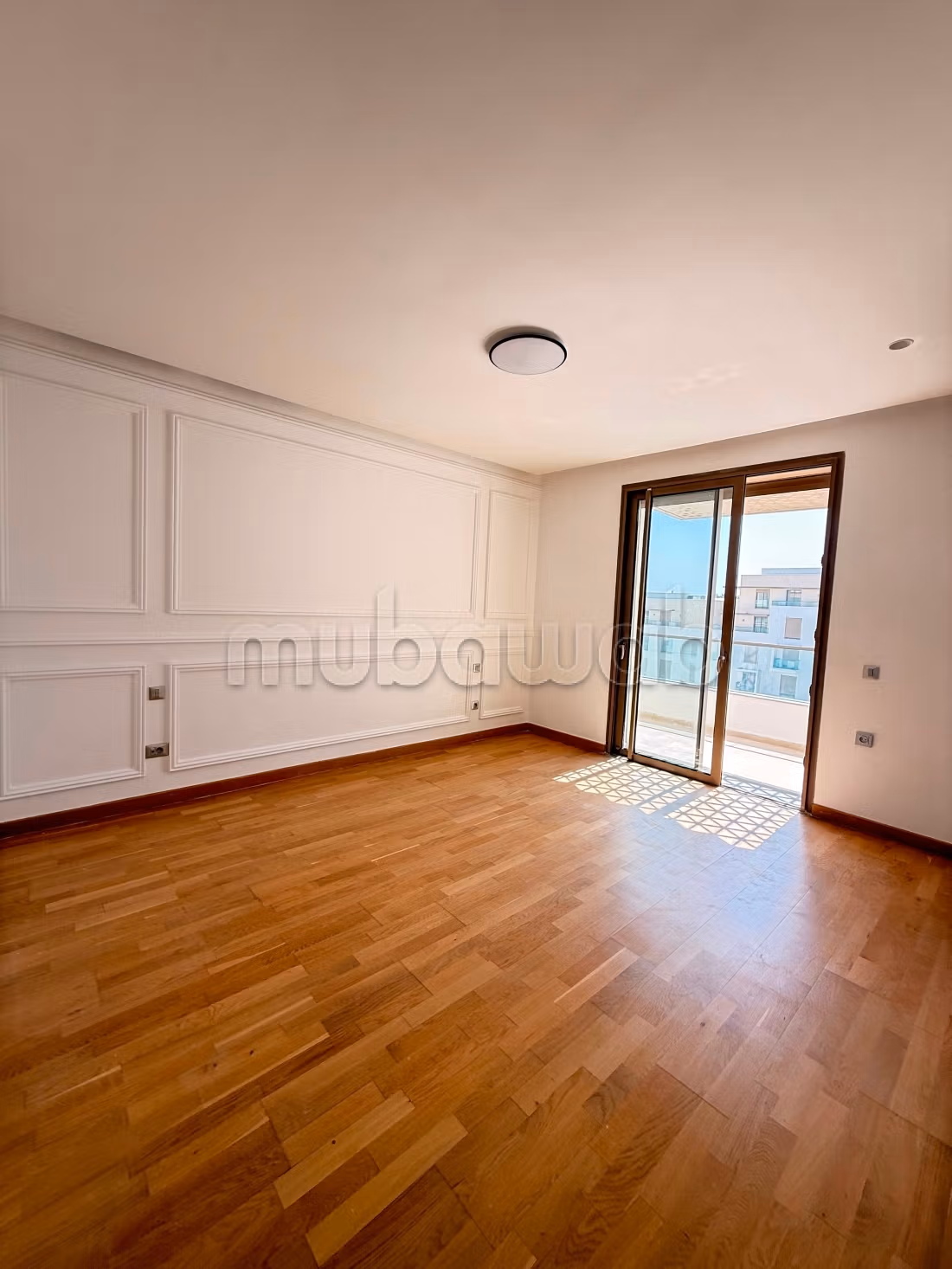 Appartement 140m² en location à Souissi
RABAT — 4
