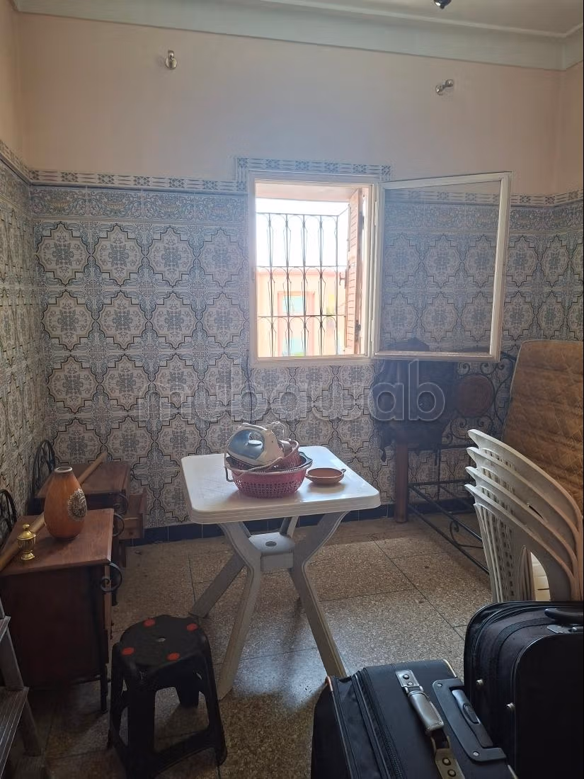 Appartement en vente à Massira 1.
Surface de 63 m².
Climatisation — 4