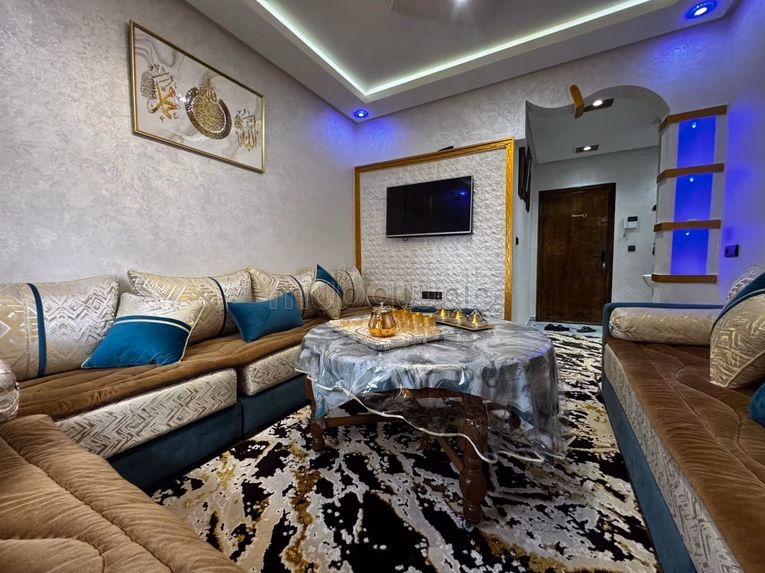Appartement à louer à Hay Salam. 
Surface de 63 m². 
Bien meublé — 2