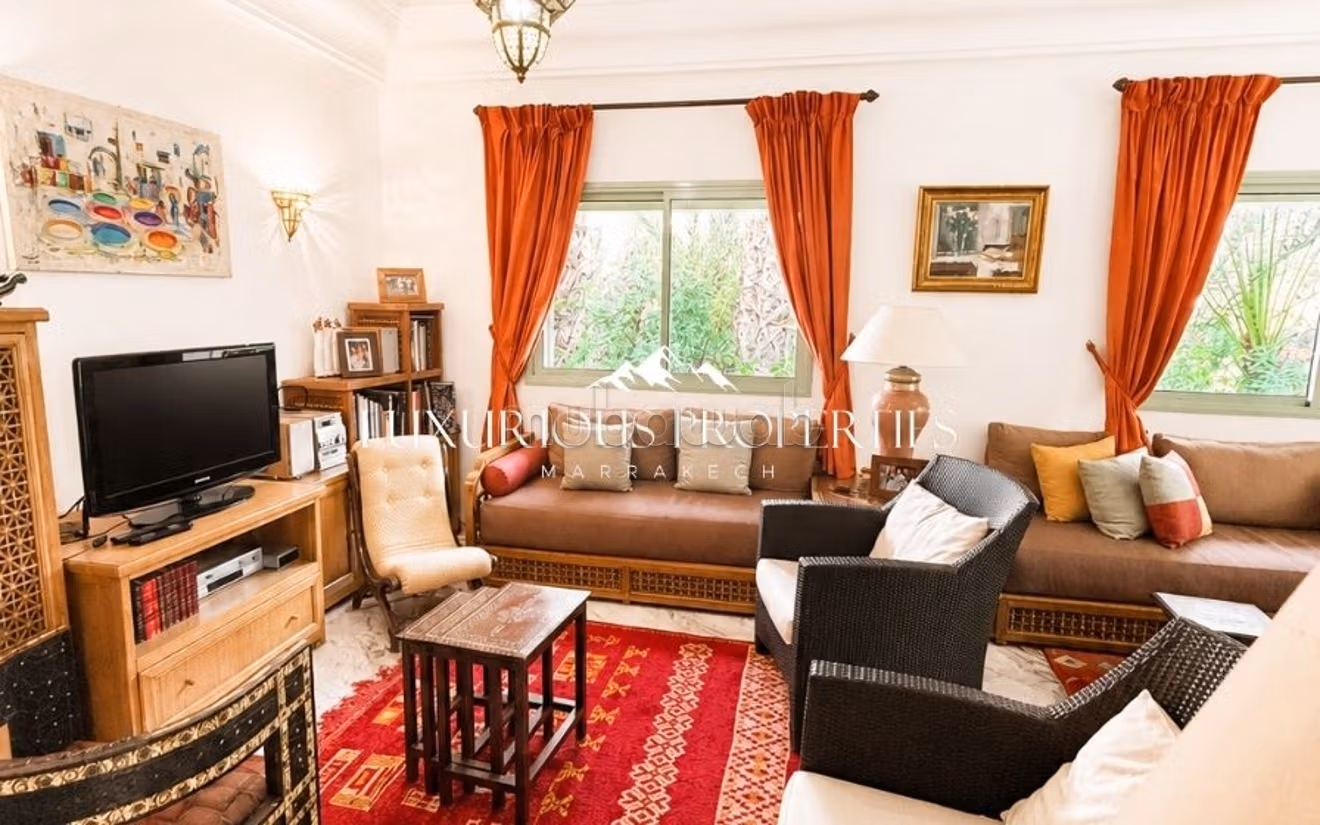 Spacious villa with pool, Palmeraie