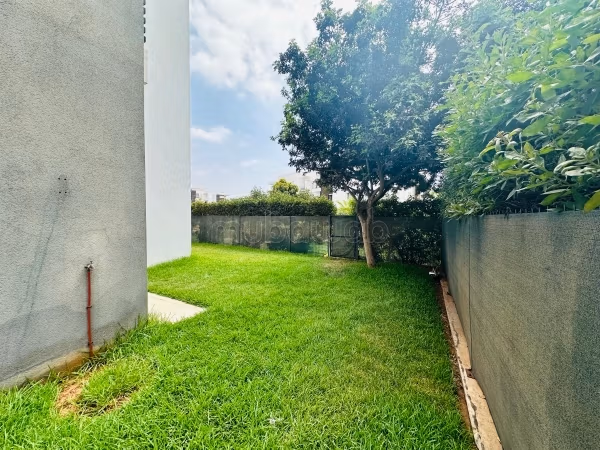 Appartement de Prestige en Rez de Jardin avec Jardin Privatif