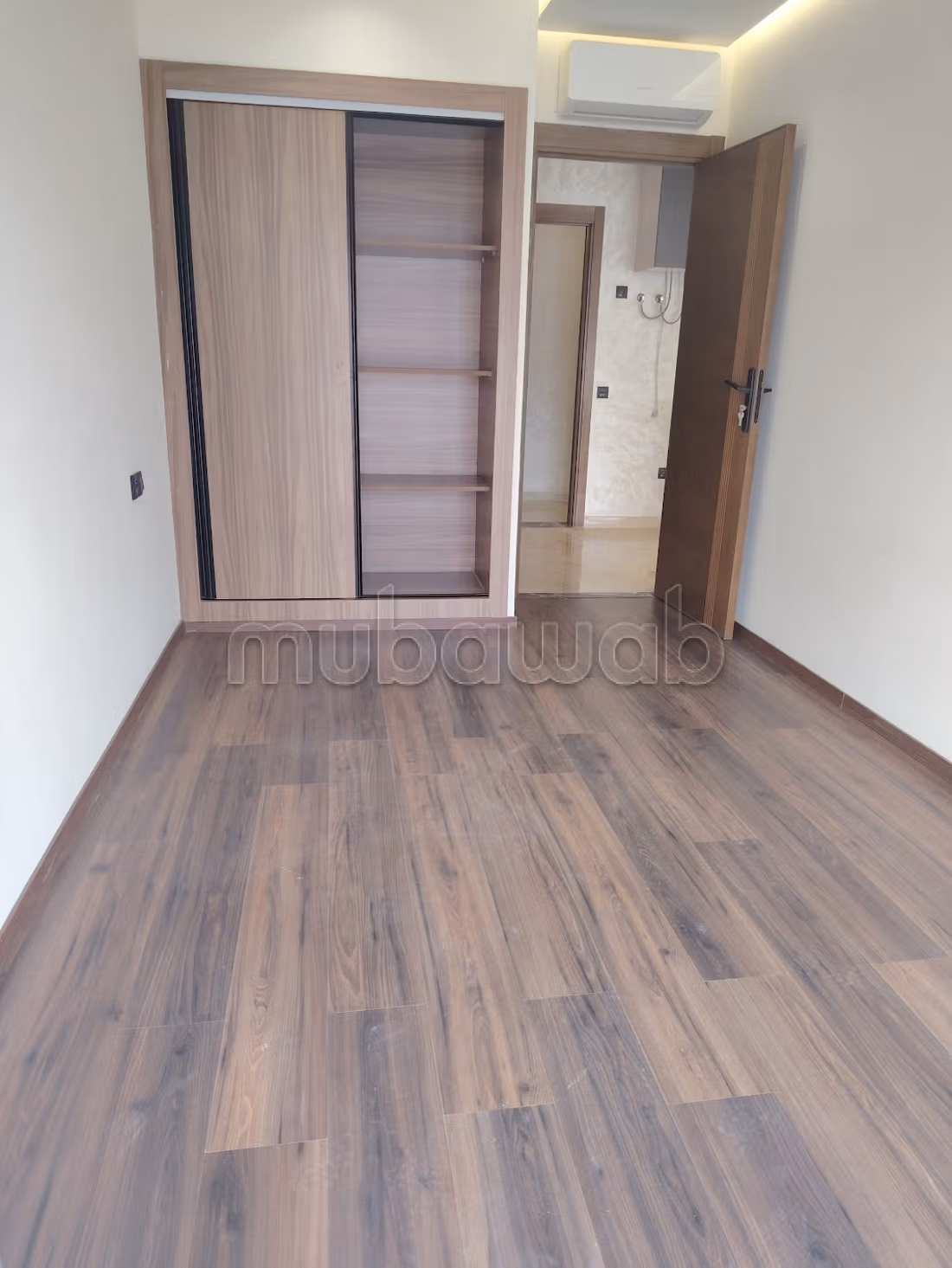 Appartement 40 m² f Hermitage — 3