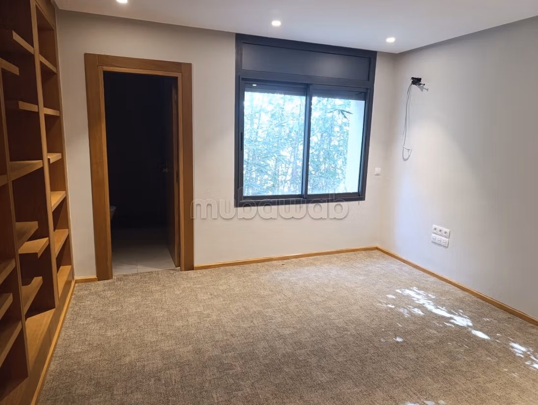 Location villa usage professionnel 859m² 
Rabat Sou