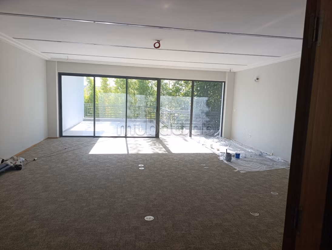 Location villa usage professionnel 859m² 
Rabat Sou