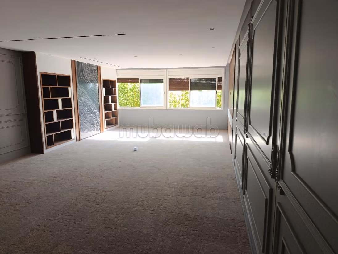 Location villa usage professionnel 859m² 
Rabat Sou