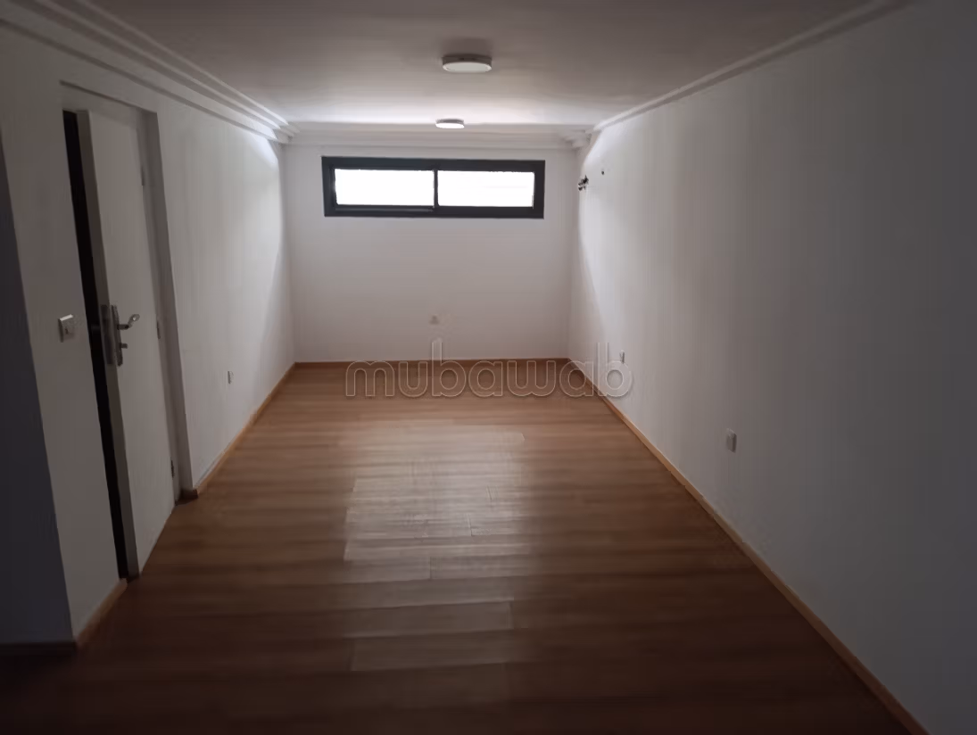 Location villa usage professionnel 859m² 
Rabat Sou