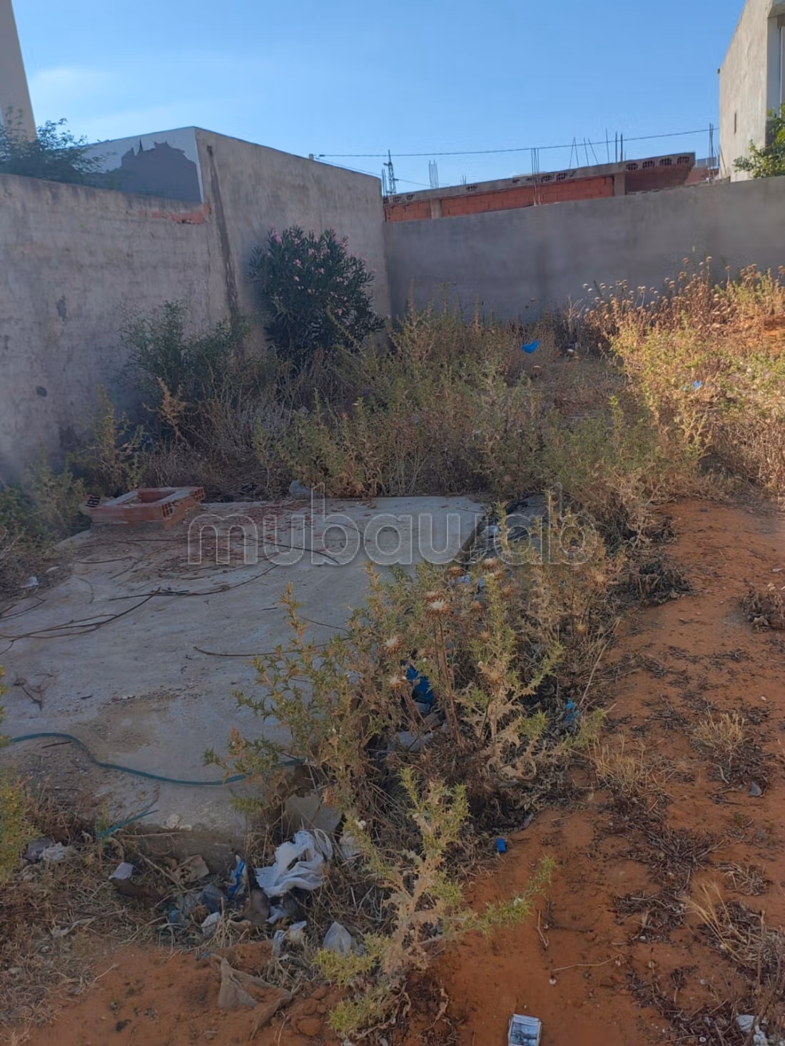 Grand depot e terreno a Slouguia, Testour